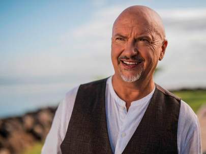 Pacific-Island-Food-Revolution-Executive-Director-and-Host-Robert-Oliver-thumbnail